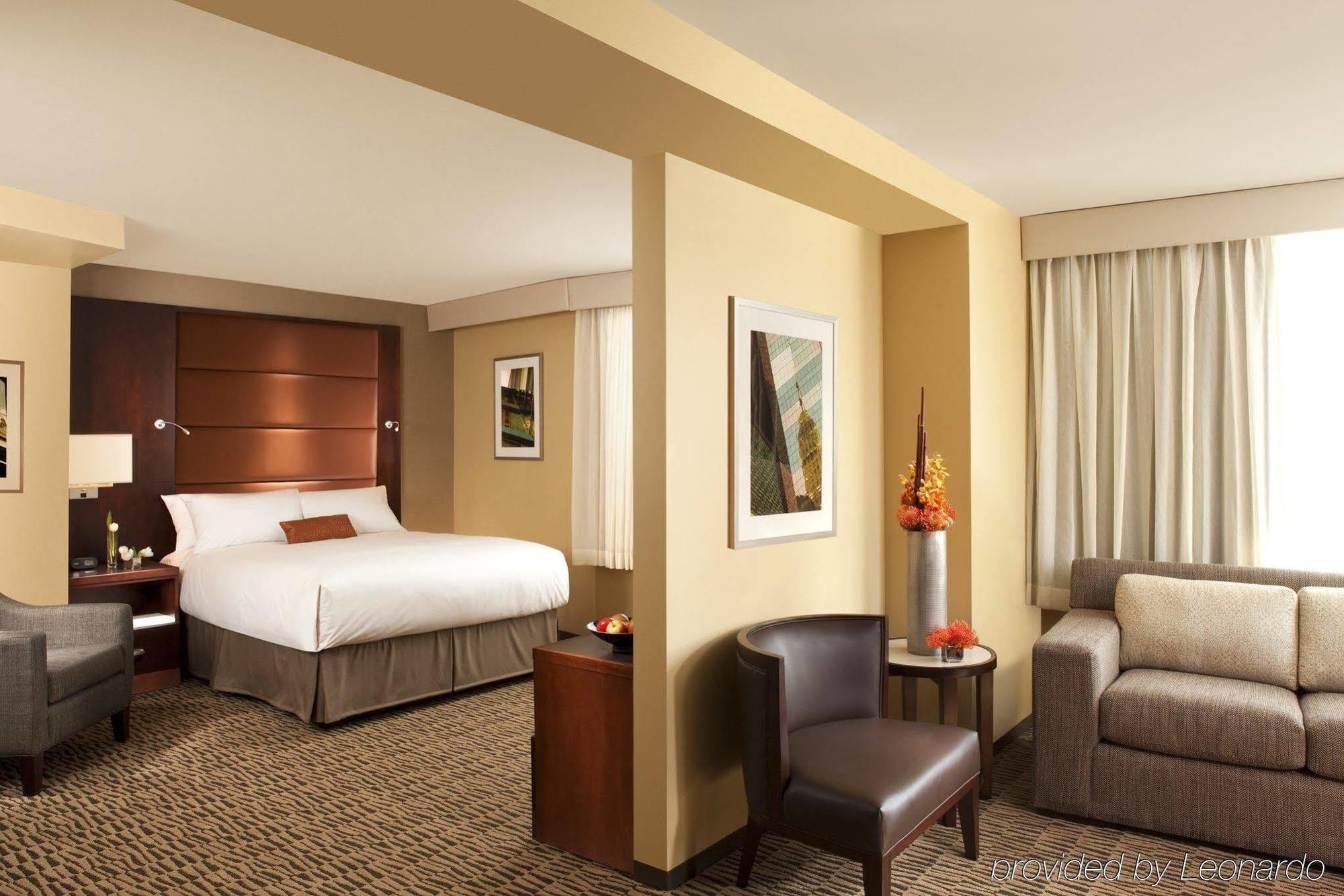 Sheraton Minneapolis Downtown Convention Center Екстериор снимка
